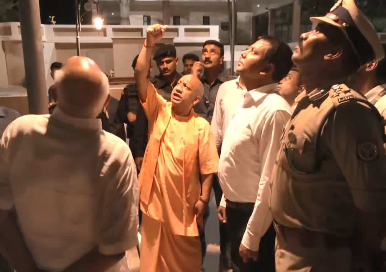 Up Cm Yogi Inspects Guptar Ghat In Ayodhya Attends Laser Show